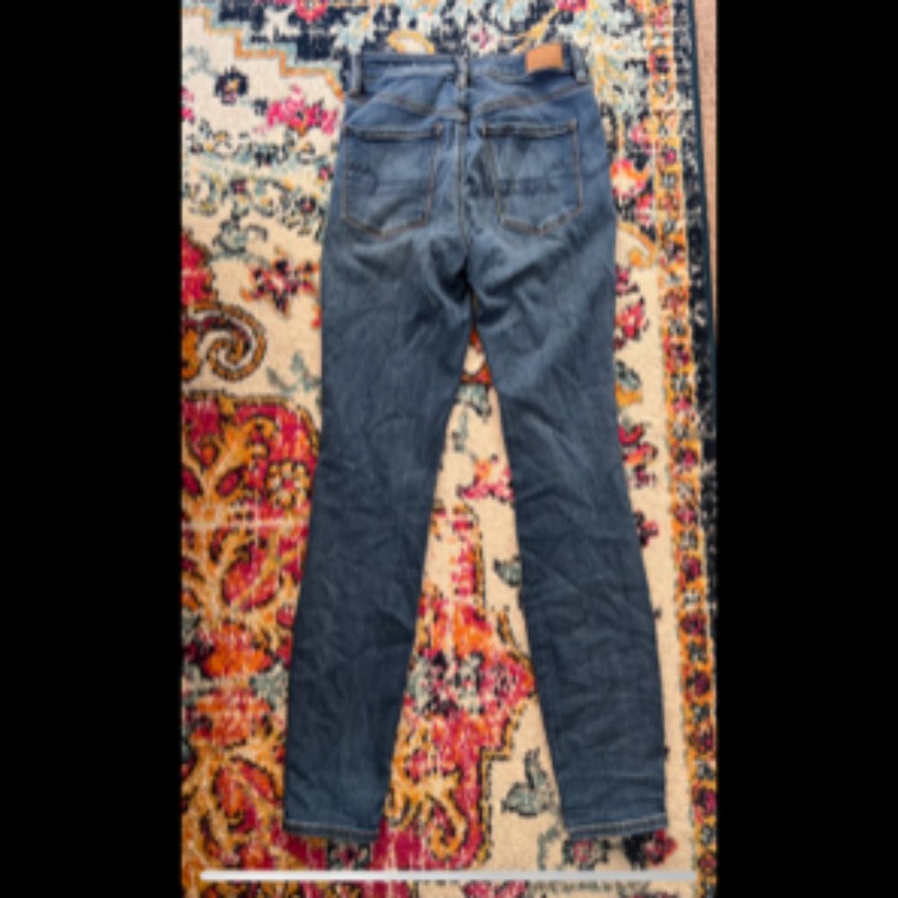 American Eagle dark denim ripped jeans